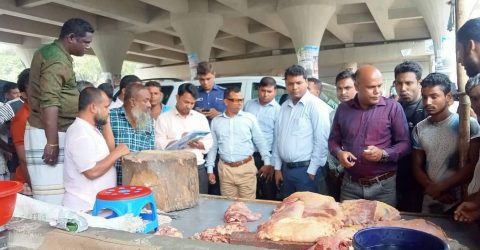 মিঠাপুকুরে প্রাণী সম্পদ কর্মকতার অভিযানে মাংস ব্যবসায়ীর জরিমানা