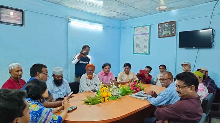 মিঠাপুকুর প্রেসক্লাবের নবগঠিত কমিটি সাথে ইউএনও’র মতবিনিময় ও দোয়া মাহফিল