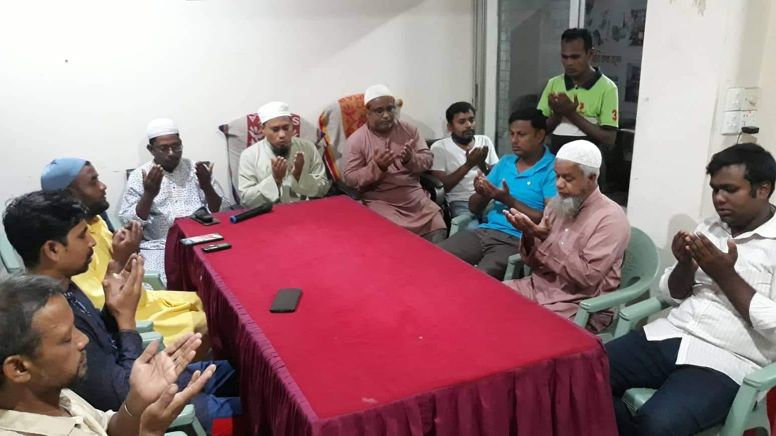 ফুয়াদ হাসানের মায়ের মাগফেরাত কামনায় দোয়া মাহফিল 