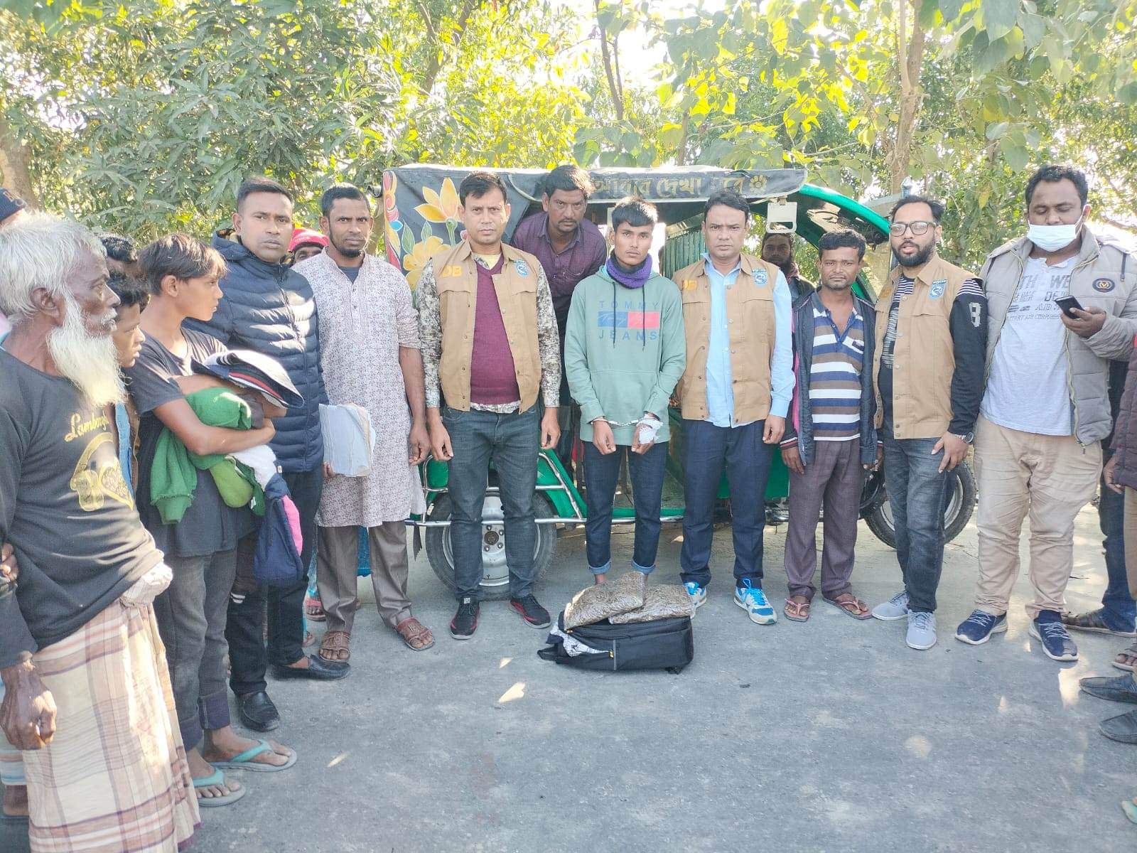 রংপুরে গোয়েন্দার অভিযানে এক মাদক কারবারি গ্রেফতার