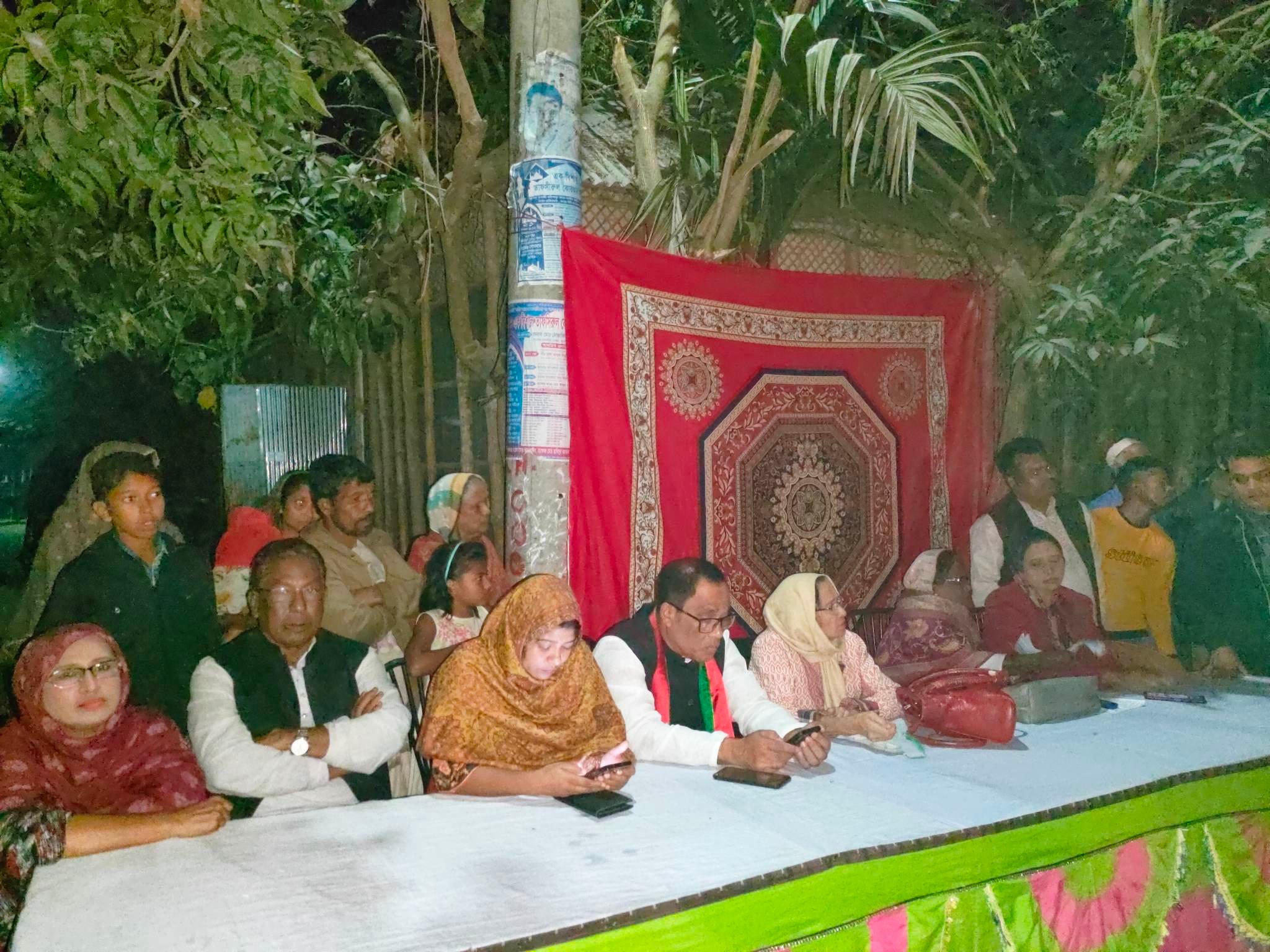 রংপুর সিটি নির্বাচনে আ’লীগের মেয়র প্রার্থী ডালিয়া উঠান বৈঠক অনুষ্ঠিত