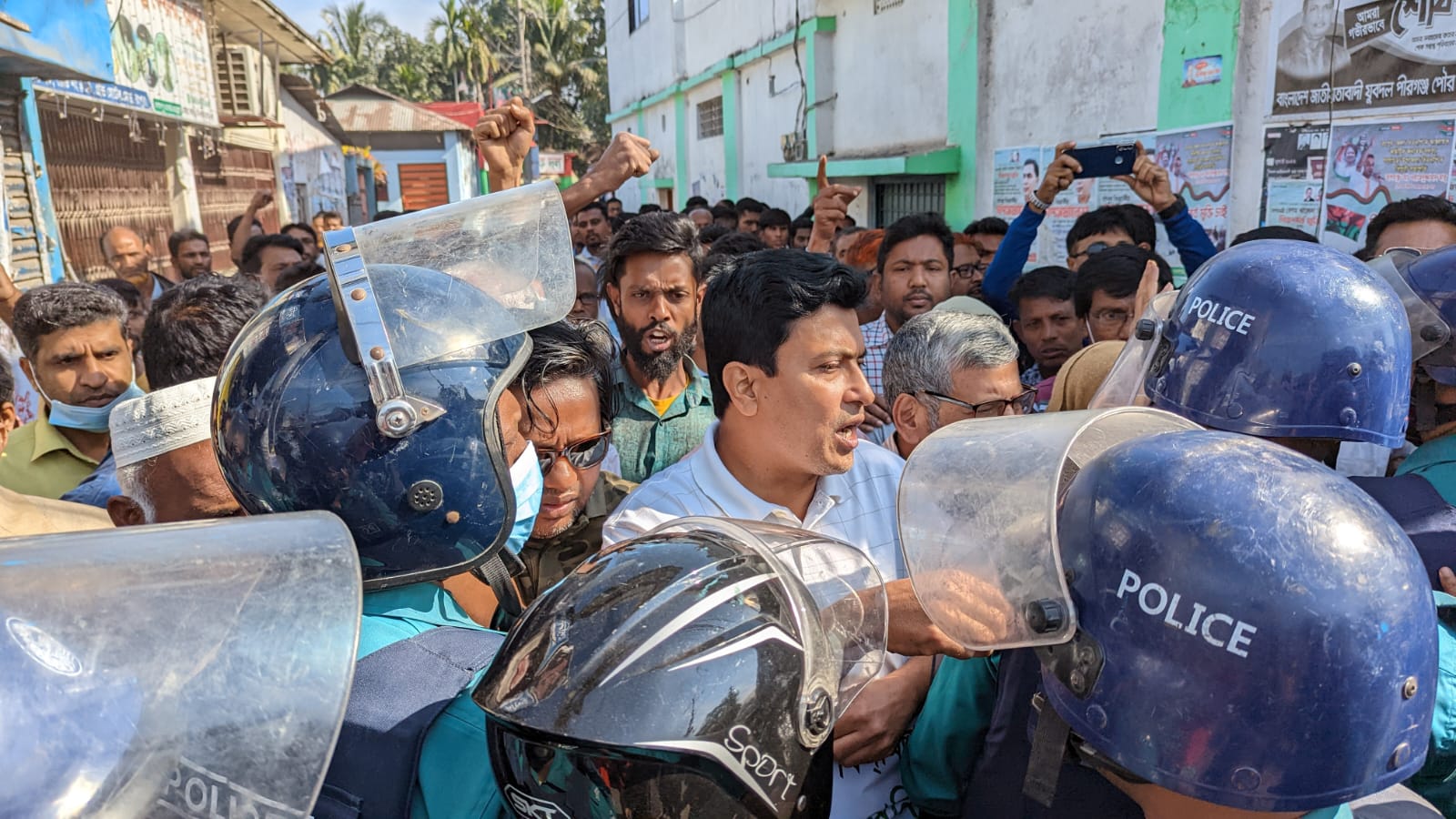 রংপুরে মহানগর বিএনপি’র বিক্ষোভ অনুষ্ঠিত