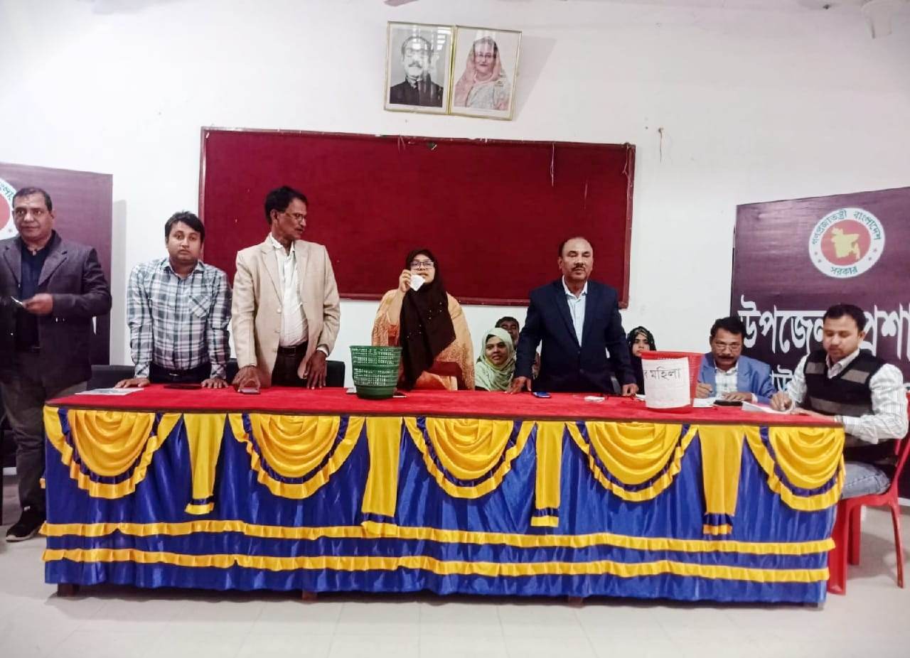 কাউনিয়ায় কম্পিউটার ও নেটওয়ার্কিং বিষয়ক প্রশিক্ষণের প্রার্থীর লটারী অনুষ্ঠিত