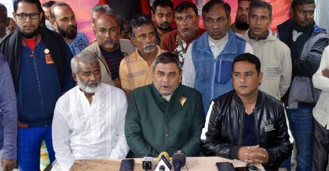 পরাজিত প্রার্থীর বিরুদ্ধে হামলার অভিযোগ তুলে নির্বাচিত কাউন্সিললের সংবাদ সম্মেলন