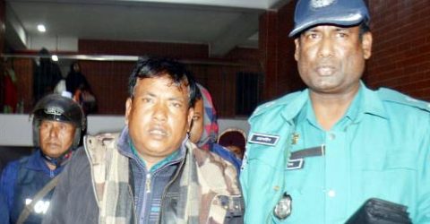 বিজিবি’র গাড়িতে অগ্নিসংযোগের ঘটনায় কাউন্সিলর রিমান্ডে