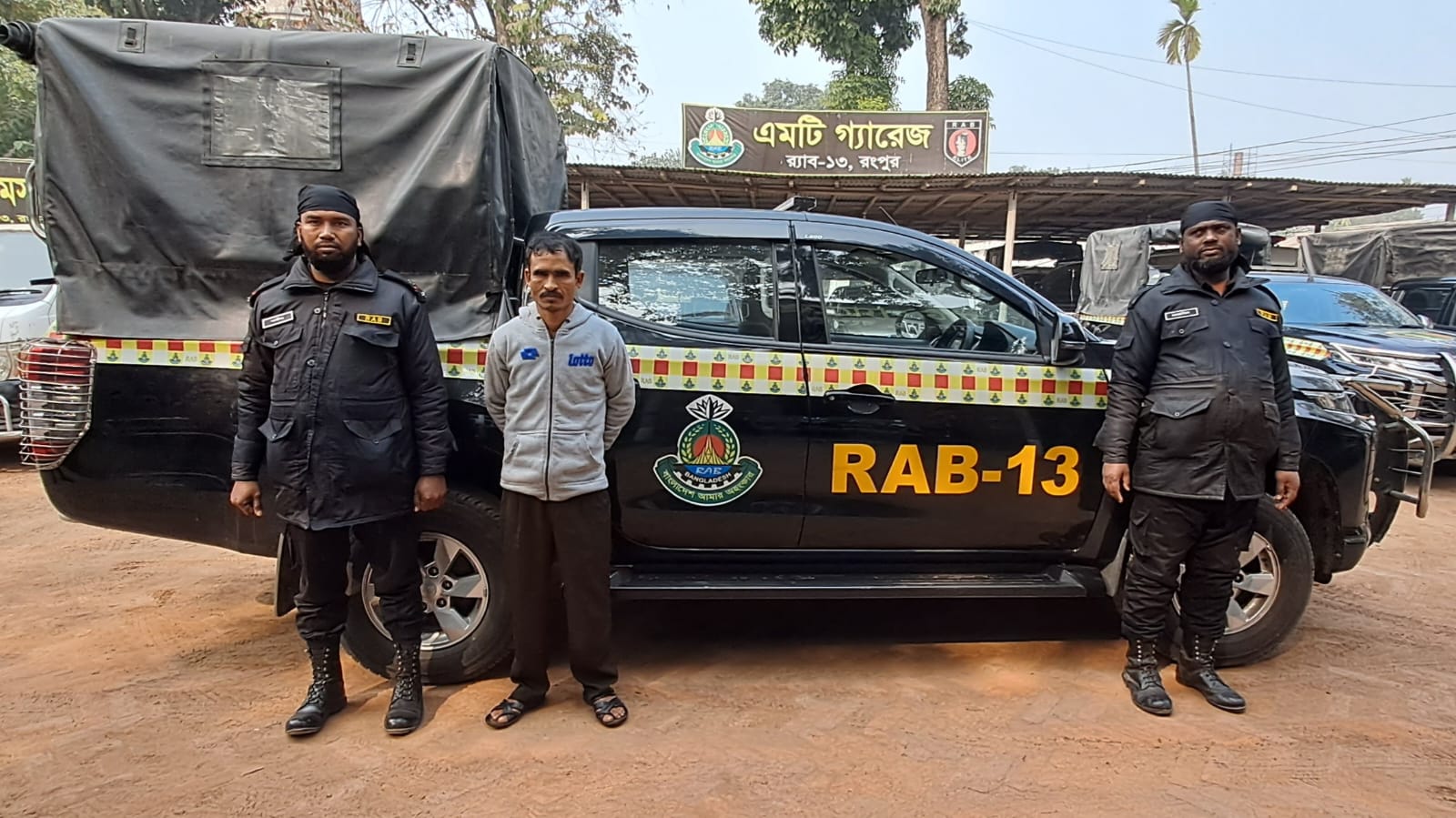 ১৮ বছর আত্মগোপনে থেকেও রক্ষা হলো না হত্যা মামলার আসামী ওয়াহেদুলের