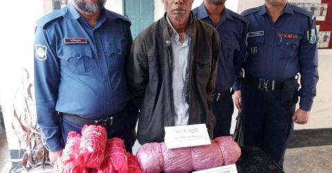 রংপুরে ৫ কেজি গাঁজাসহ মাদক সম্রাট আটক