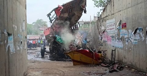 পদ্মাসেতুর এক্সপ্রেসওয়ের রেলিং ভেঙে বাস খাদে, নিহত ১৭ 