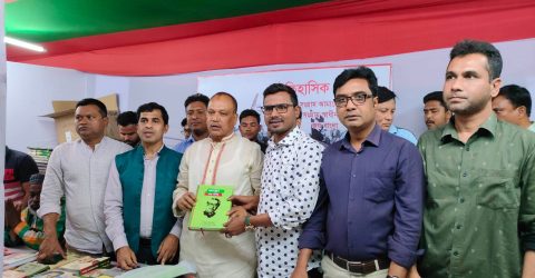 রংপুরের বই মেলায় সাড়া ফেলেছে ছাত্রলীগের মাতৃভূমি স্টল