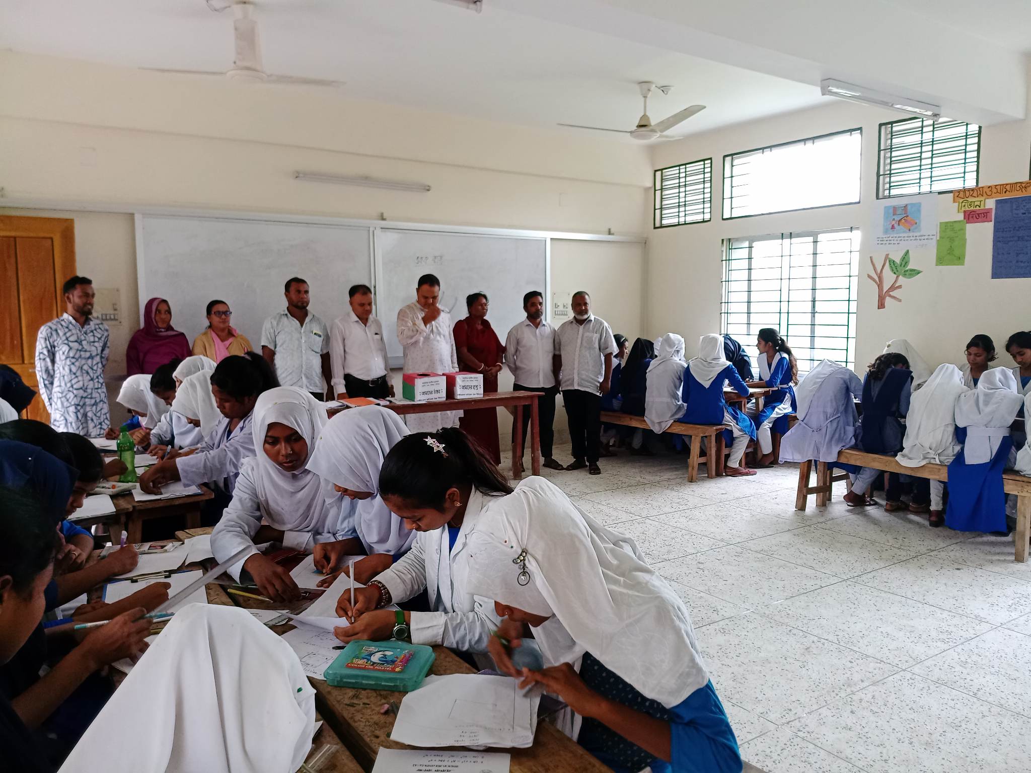 কাউনিয়ায় শহীদবাগ বালিকা উচ্চ বিদ্যালয়ে ষান্মাসিক সামষ্টিক মূল্যায়ন পরীক্ষা অনুষ্ঠিত