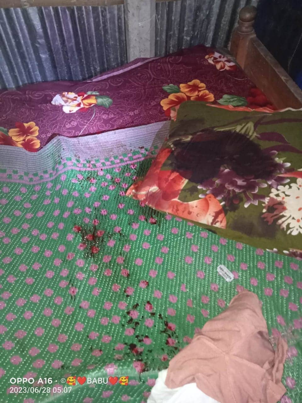 মিঠাপুকুরে স্বামীর গোপনাঙ্গ কর্তন করলেন স্ত্রী 