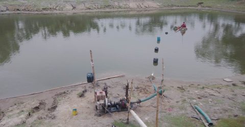 মিঠাপুকুরে অবৈধভাবে বালু উত্তোলনের দায়ে ড্রেজার মেসিন জব্দ!