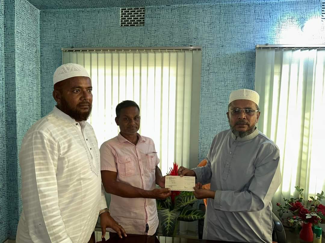 ৯০ দশকের ছাত্রলীগ নেতা শফিকুল ইসলাম শফির পাশে মওলা