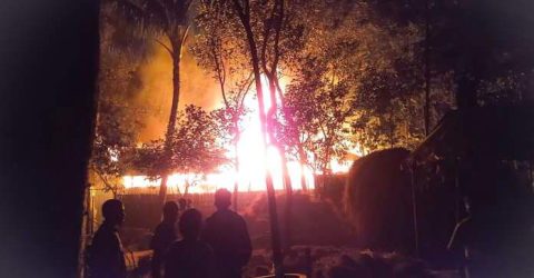 কাউনিয়ায় আগুনে ৯ টি বসতঘড় পুড়ে ছাই