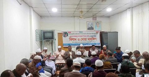 কাউনিয়া উপজেলা চেয়ারম্যান মায়ার রোগ মুক্তি কামনায় দোয়া মাহফিল