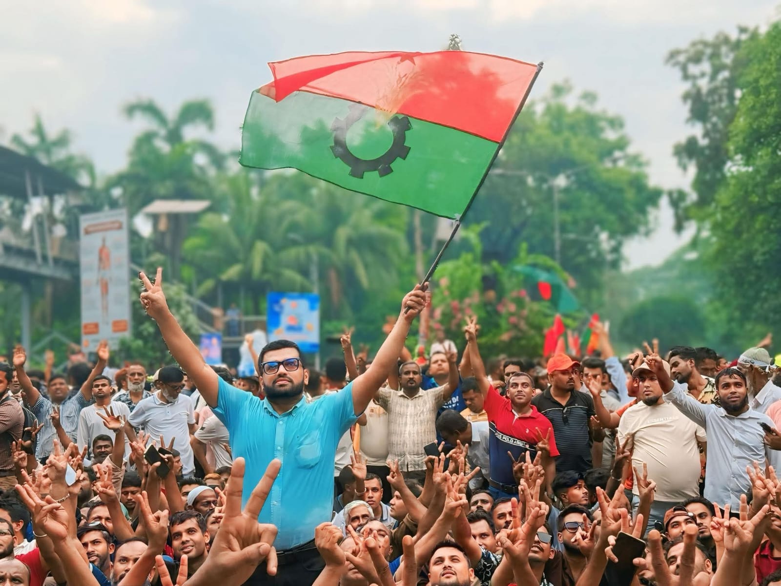 মামলা, কারাবরণ আর নির্বাসনের গল্প পেরিয়ে আলোচনায় যুবদল নেতা সাজ্জাদুল মিরাজ