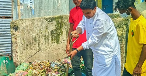৮ ঘণ্টার মধ্যেই বর্জ্য অপসারণ করলেন রসিক প্রশাসক 