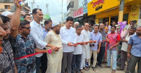 রংপুর নগরবাসীর ভোগান্তি দূর করতে ভাঙা সড়ক সংস্কার কাজ শুরু