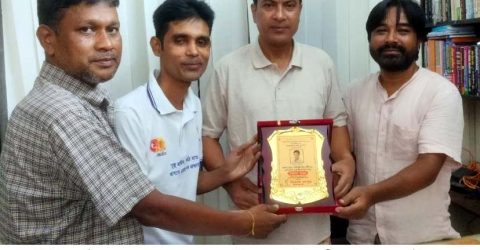 রসিক প্রশাসকের সাথে নাট্য সংগঠন বিবর্তন নেতৃবৃন্দের সৌজন্য সাক্ষাৎ