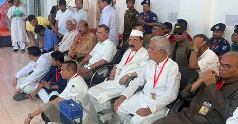 রংপুরে ধর্মসভা মন্দিরের পূজামণ্ডপ পরিদর্শন করেছেন প্রধানমন্ত্রী তারেক রহমান